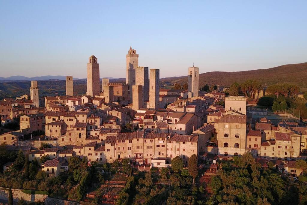 סן ג'ימיניאנו Castello Di Fulignano Ildebrando Superior Apartment מראה חיצוני תמונה